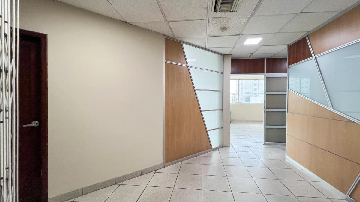 Kennedy Norte Vendo Oficina de 142 m² con Parqueo, Guayas — imagen 3