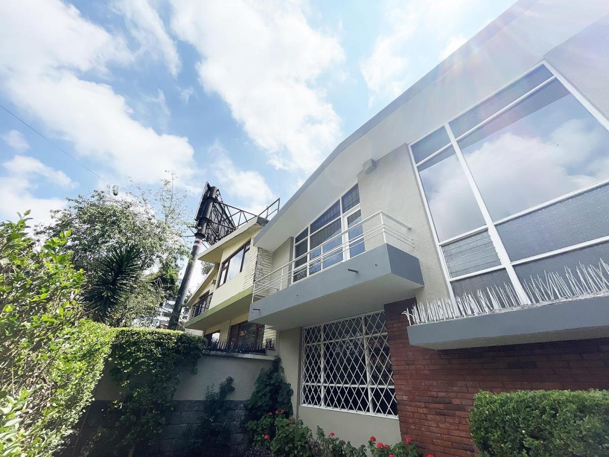 Casa Comercial de Venta en La Calle Whymper — imagen 5