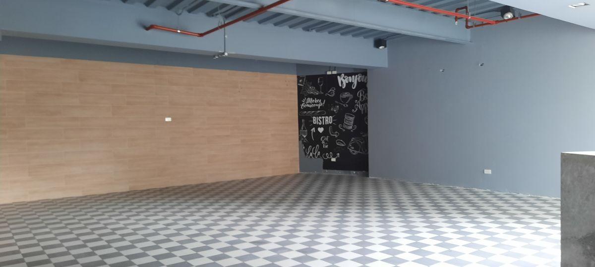 Vendo Local Comercial de 179 m en Av Gonzalez Suarez, Centro Norte de Quito — imagen 9