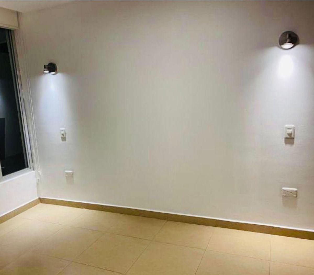 Vendo Hermoso Departamento en Cumbaya — imagen 3