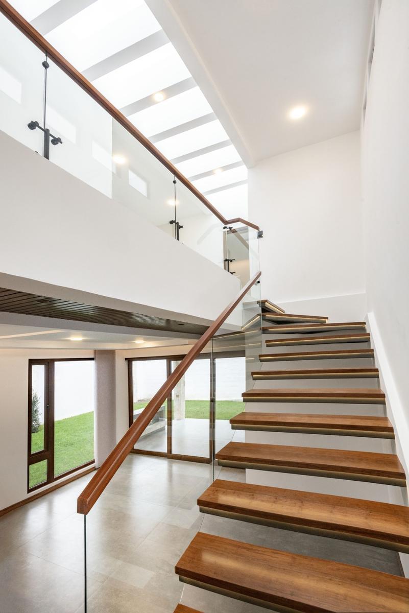 Vendo Casa en Puembo, 3 Dorm. con Espacio Verde y Arboles Importantes — imagen 7