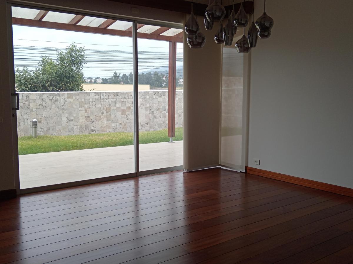 Cumbaya, El Potrero, Se Vende Casa — imagen 7