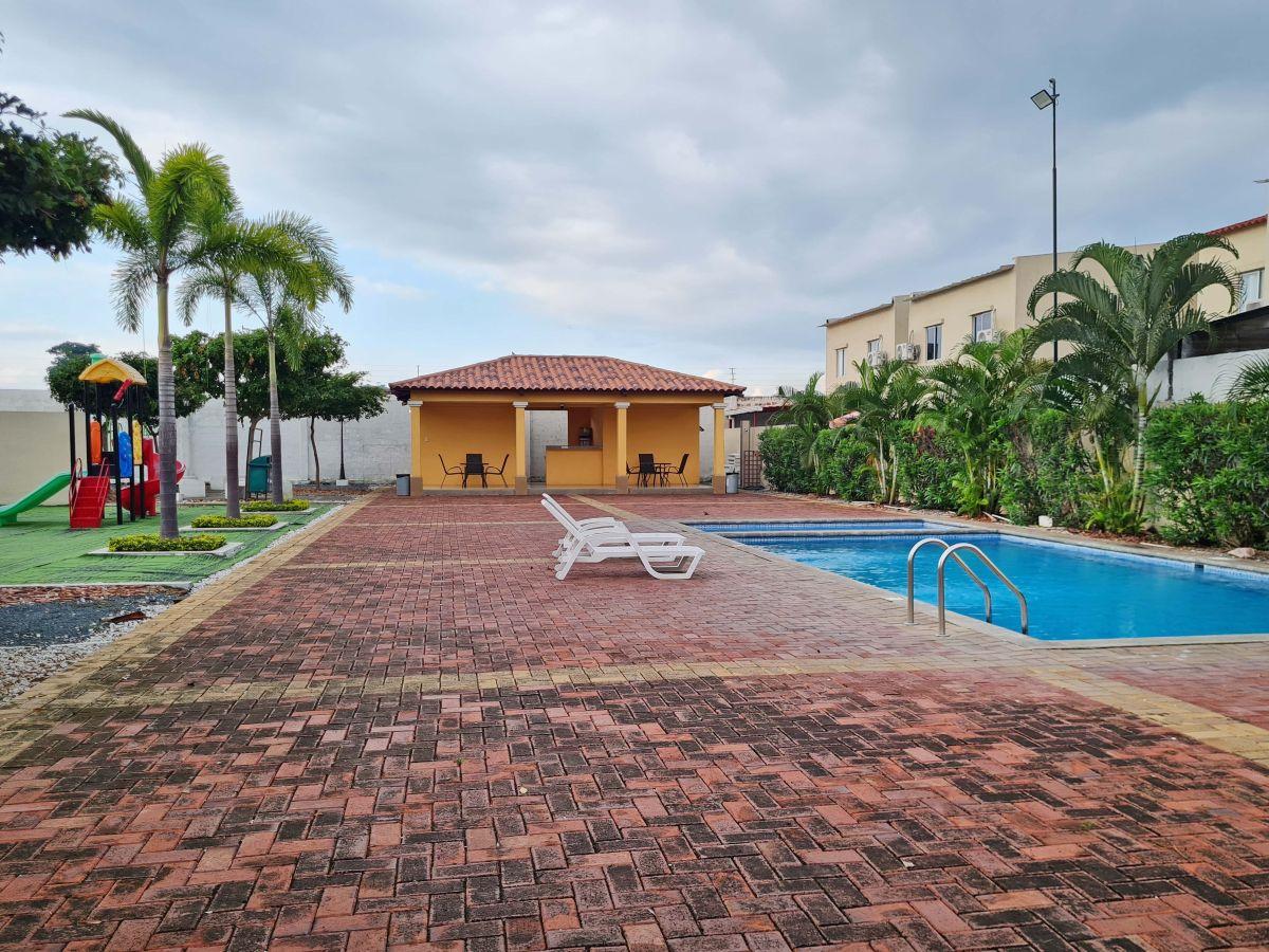 Casa en Venta de 2 Dorm. y Amplio Patio - Urb. Gran Vittoria Etapa Antonietta, Vía a Salitre, Guayas — imagen 7