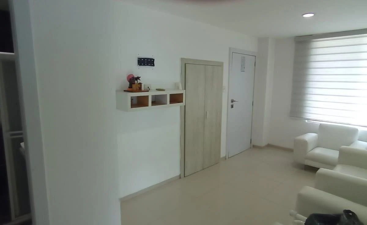Departamento en Venta de 2 Habitaciones en Tonsupa Frente a La Piscina — imagen 4