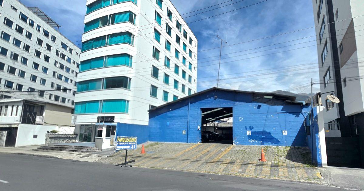 Se Vende Terreno o Galpón Sector Clínica Pasteur. Provincia de Pichincha — imagen 4