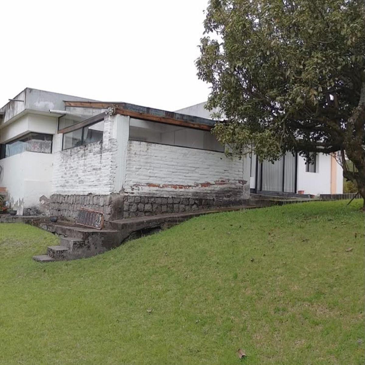 Vendo 2960 m, en Las Bromelias, Monteserrkn Para Proyecto Inmobiliario. Provincia de Pichincha — imagen 9