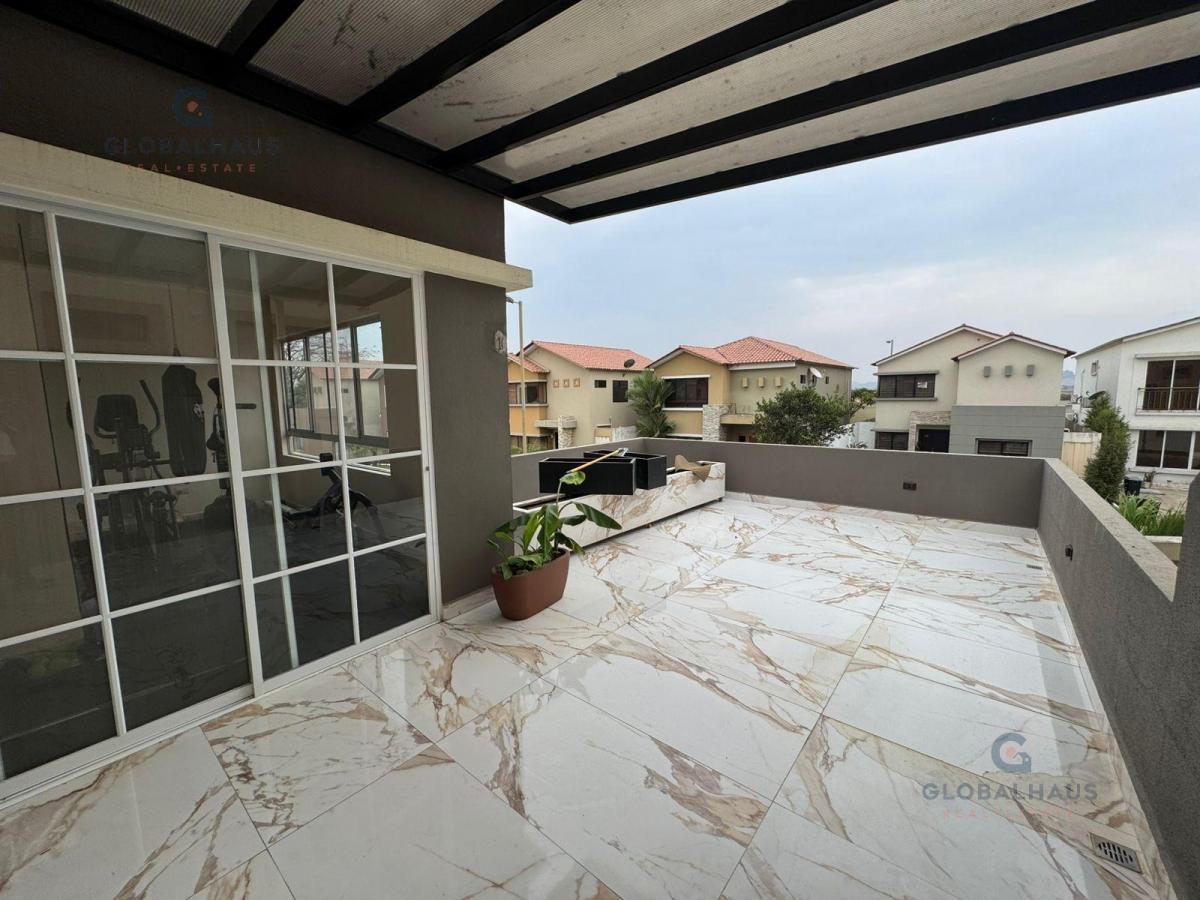 Casa en Venta con Jacuzzi en Ciudad Celeste m. N. Guayas — imagen 6