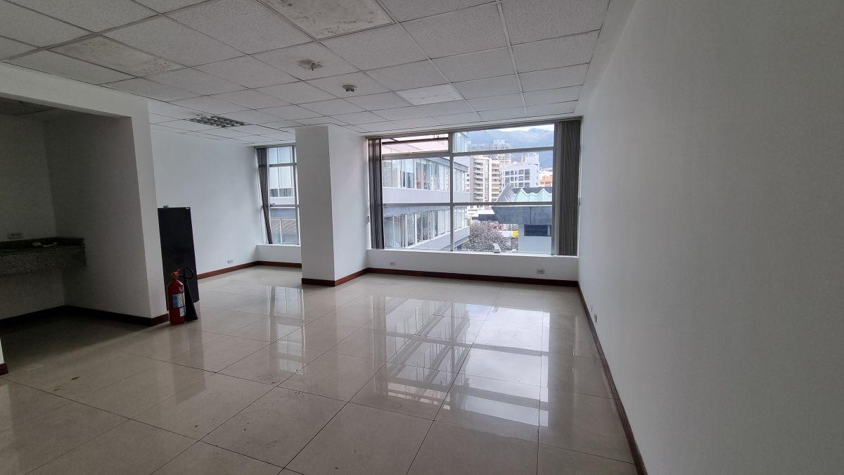 Eno - Oficina Comercial de 38.90 m² en Venta en Centro Norte, Carolina. Provincia de Pichincha — imagen 8