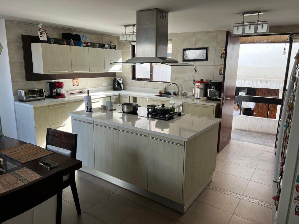 Casa Unifamiliar de 4hab de 3 Niveles en La Granda Centeno — imagen 10