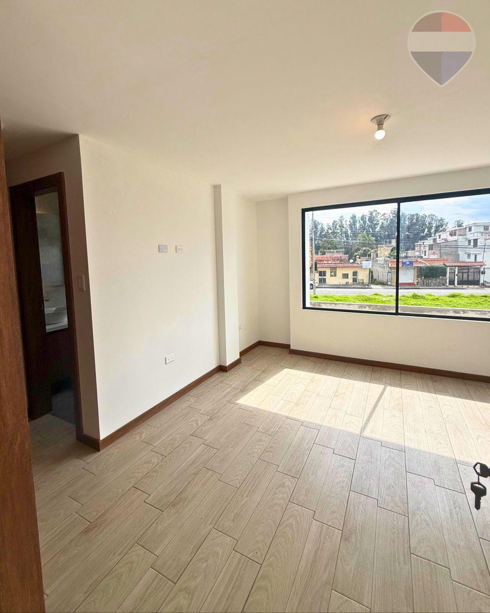 Casa en Venta en Mushuñán – Sangolquí | con Patio y Terraza — imagen 3