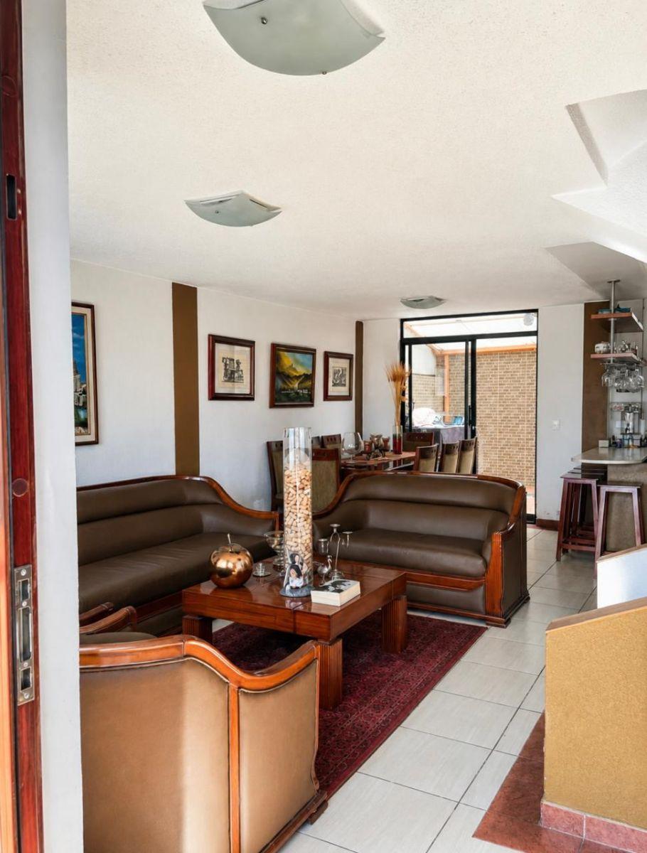 Hermosa Casa de Venta Dentro de Conjunto Habitacional en El Valle de Los Chillos; Puente 1 — imagen 8