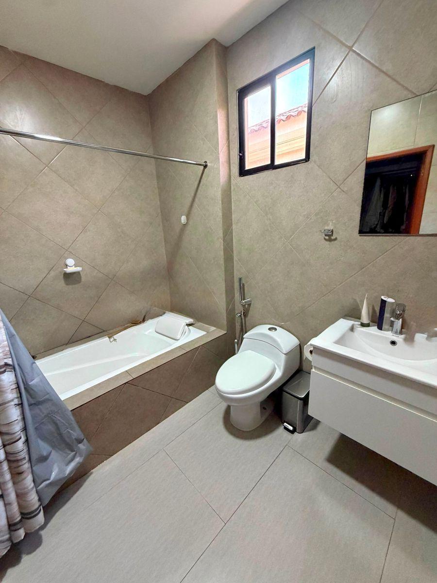 Casa de Venta Samborondon Km 2.5 Sector Uees, Guayas — imagen 4