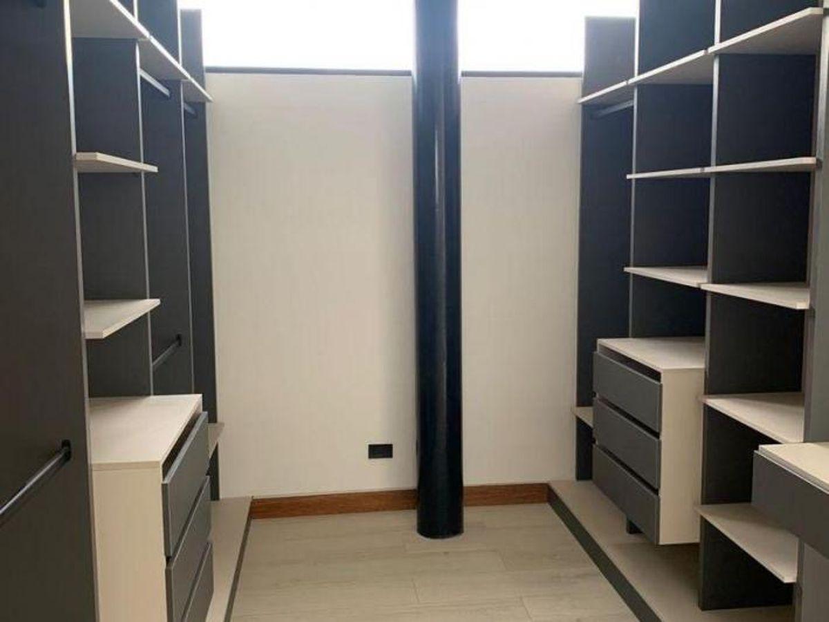 Vendo Hermosa Casa en El Mejor Sector de Tumbaco — imagen 3