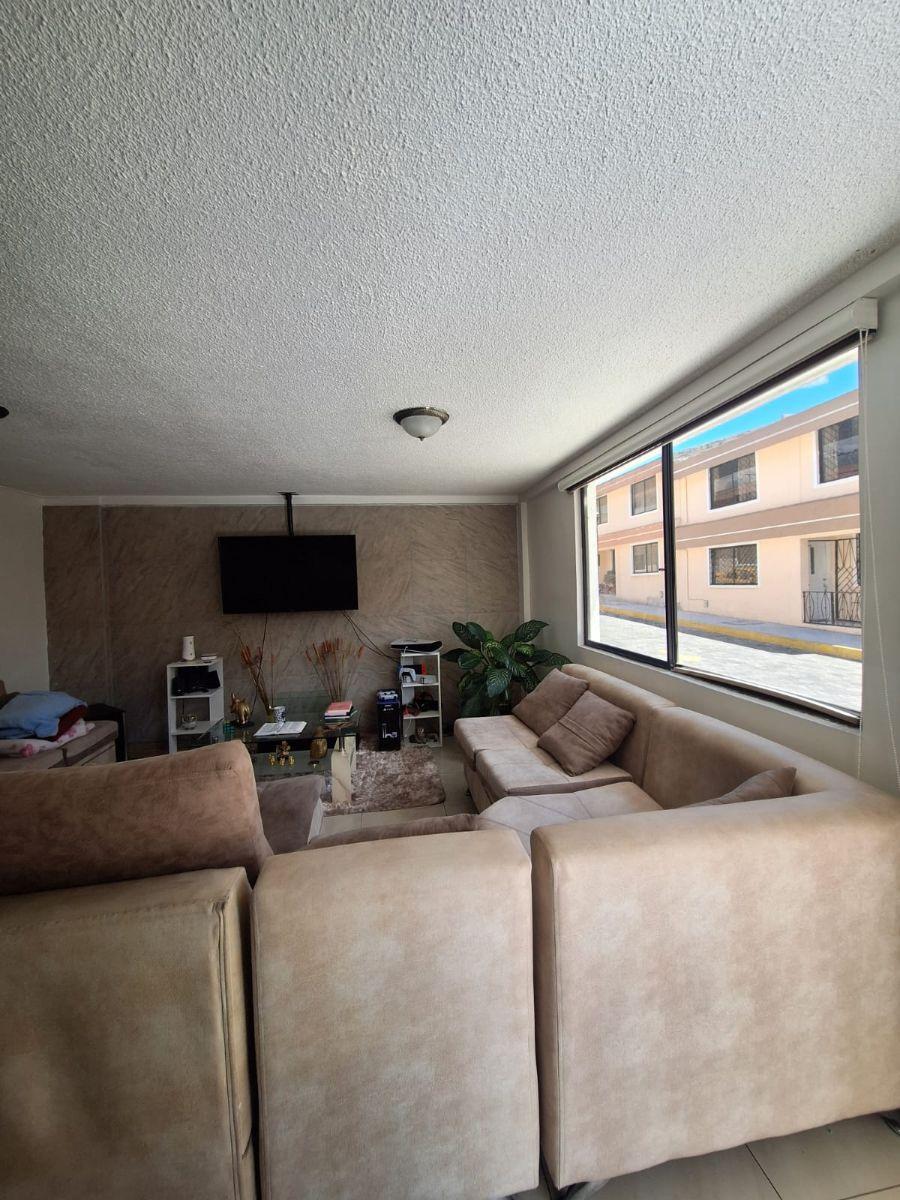 Vendo Casa en Conjunto Las Peñas Conocoto — imagen 10