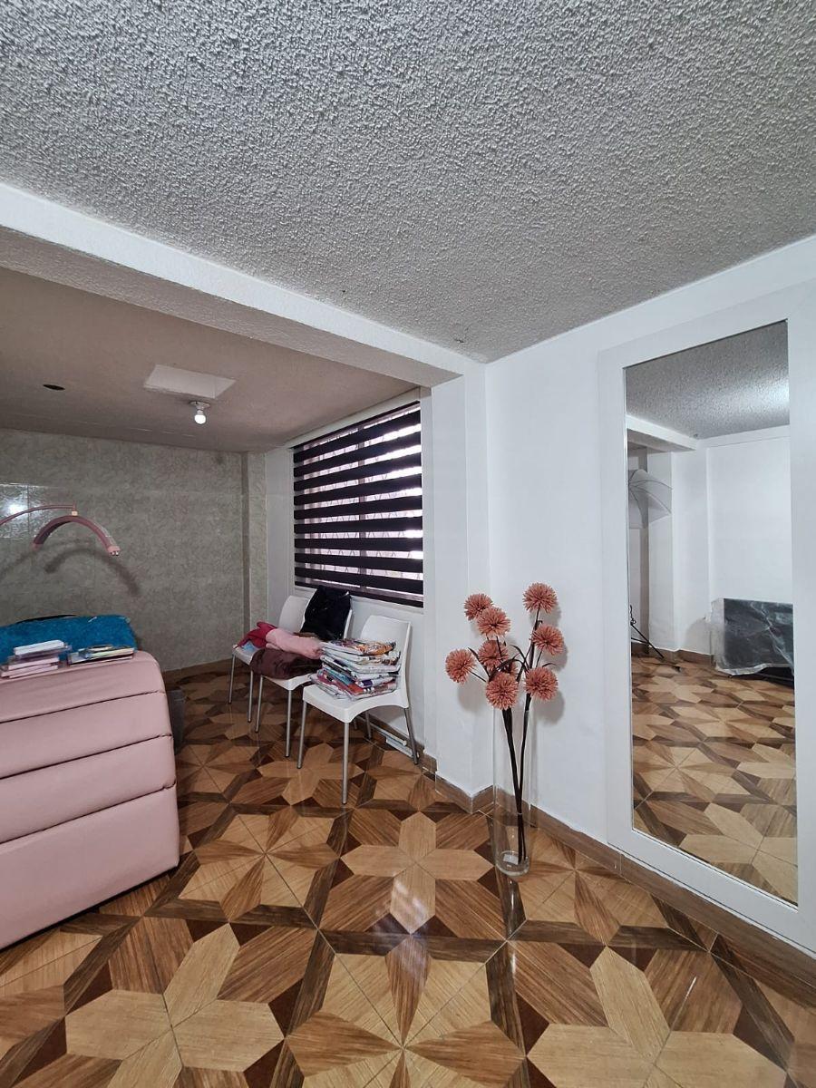 Vendo Casa en Conjunto Las Peñas Conocoto — imagen 7