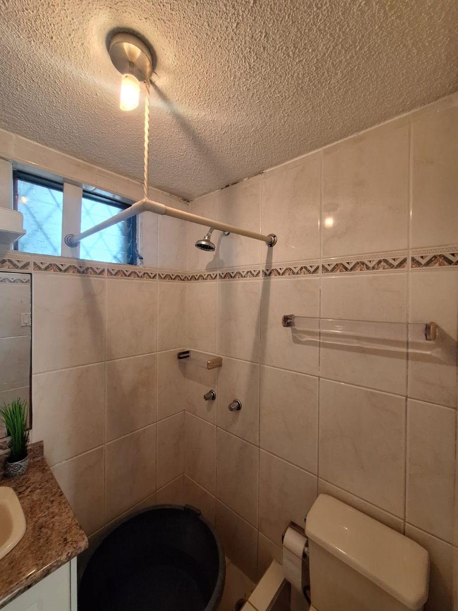 Vendo Casa en Conjunto Las Peñas Conocoto — imagen 3