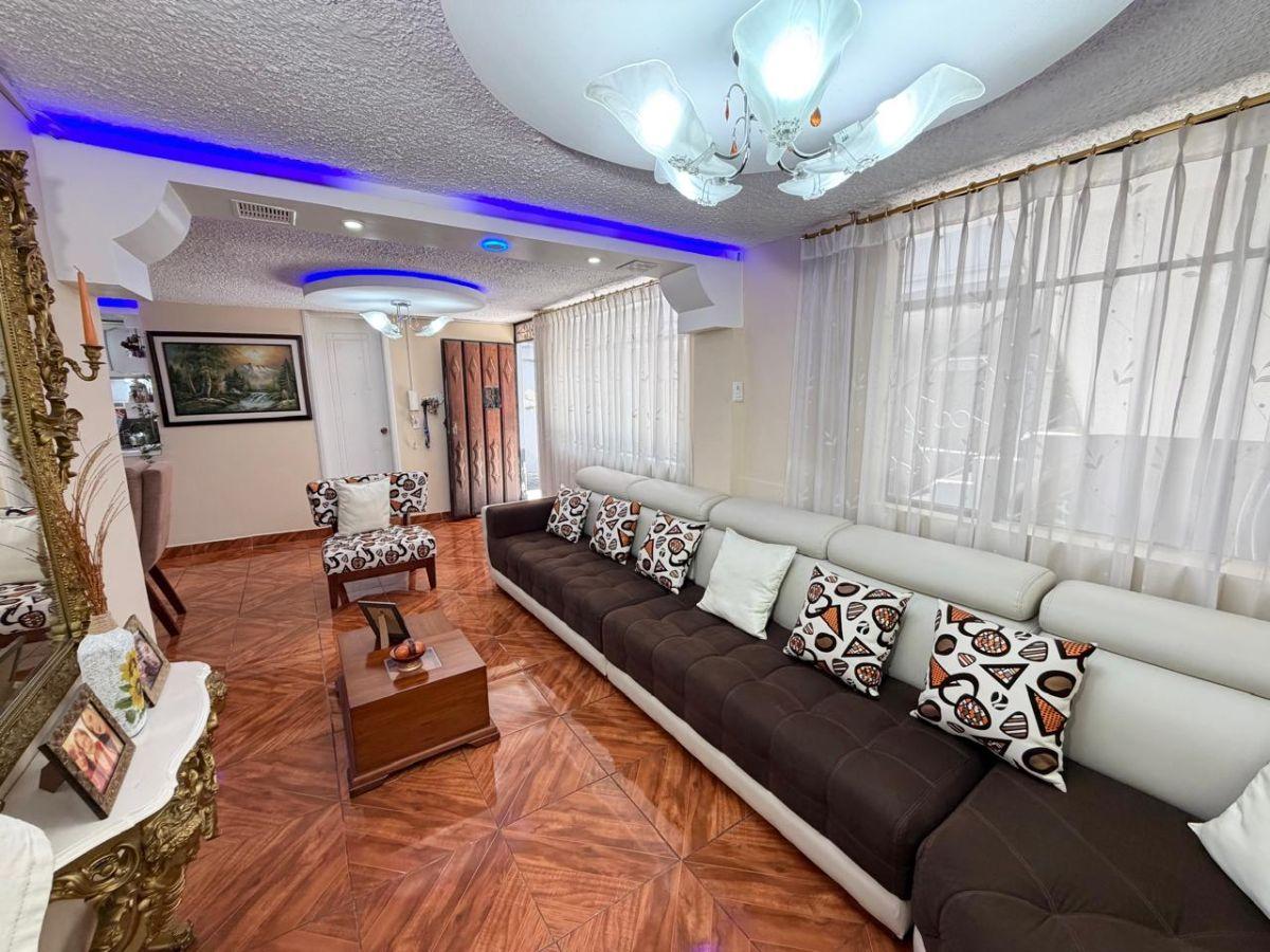 Vendo Casa de 3 Departamentos y 1 Suite, Sector La Ecuatoriana — imagen 9