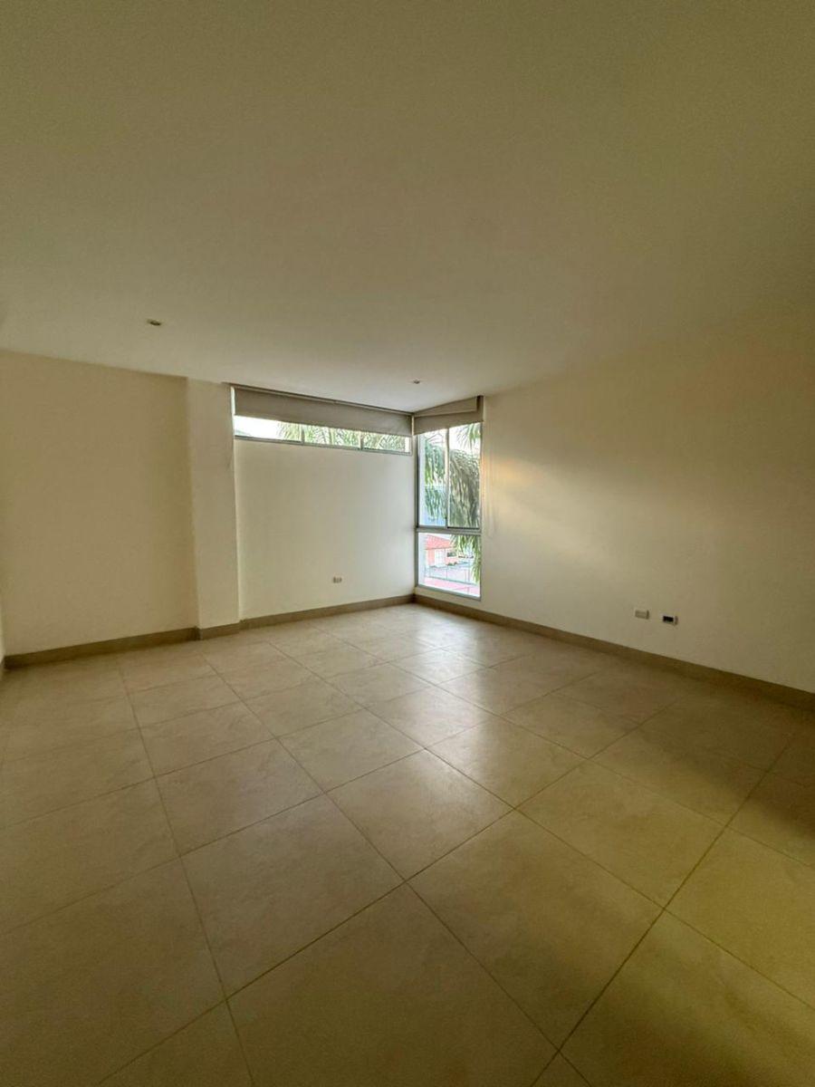 Vendo Hermoso y Amplio Departamento en Samborondon, Km. 3.5, Ascensor, Guardiania 24/7, Guayas — imagen 3
