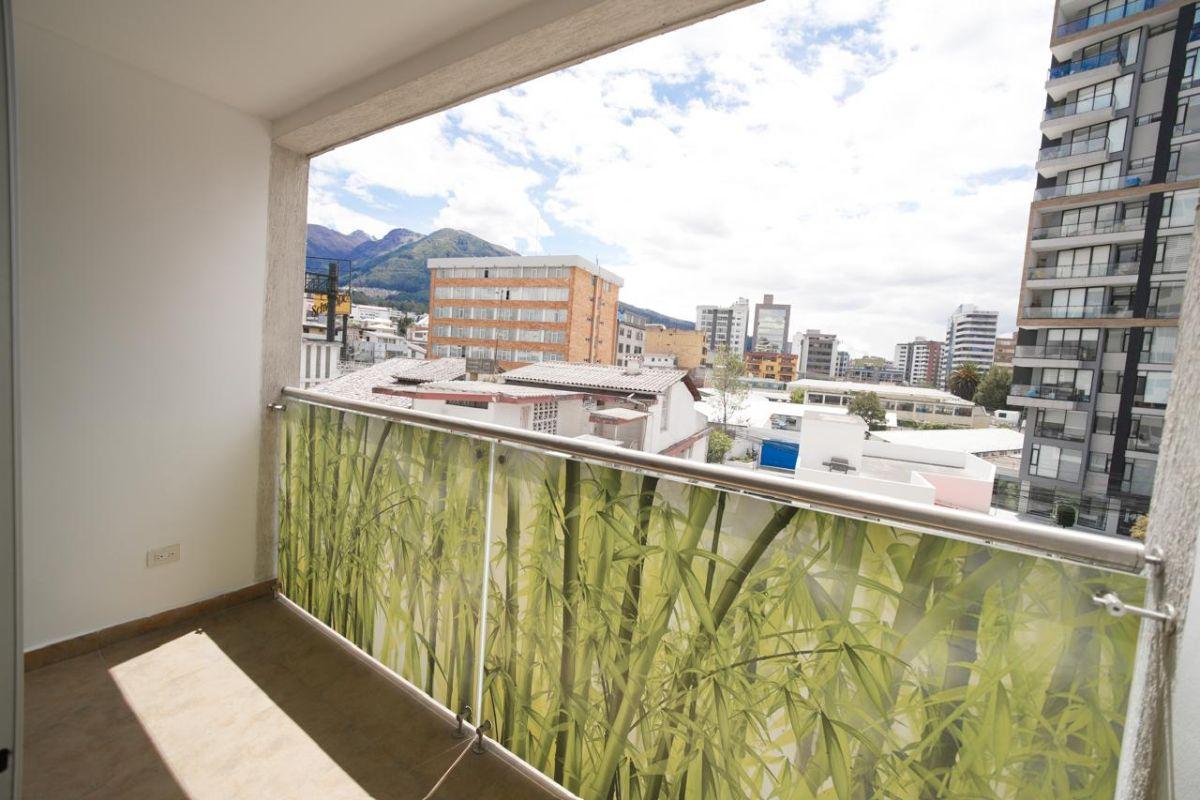 Moderno Departamento en La Carolina: 2 Hab, Balcón y Doble Parqueadero en $ — imagen 9