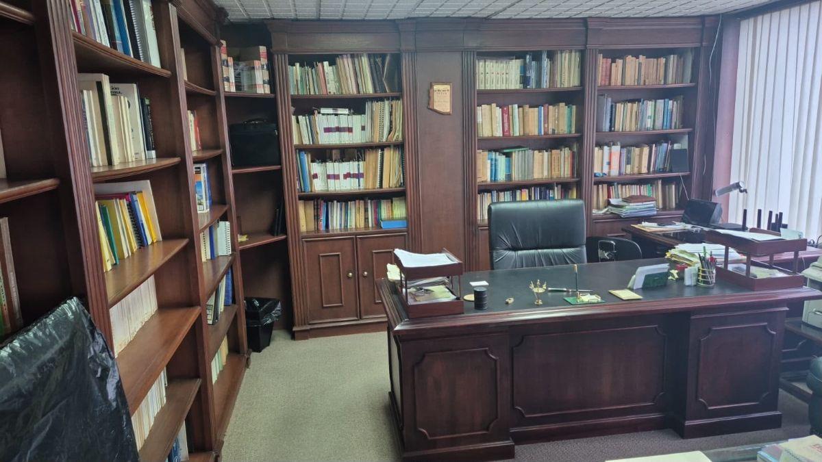 Vendo Ofiina de 75 m, Colon y Amazonas $50000, Dos Baños — imagen 5