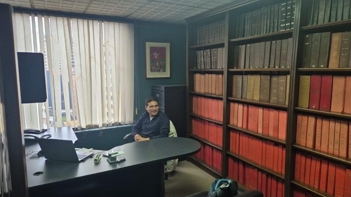 Vendo Ofiina de 75 m, Colon y Amazonas $50000, Dos Baños — imagen 3