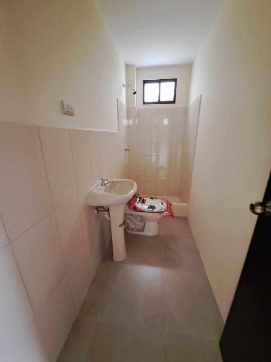 Casa de Estreno en Urbanización La Rioja - Etapa Bolonia - 4 Dorm. (W. Y), Guayas — imagen 5