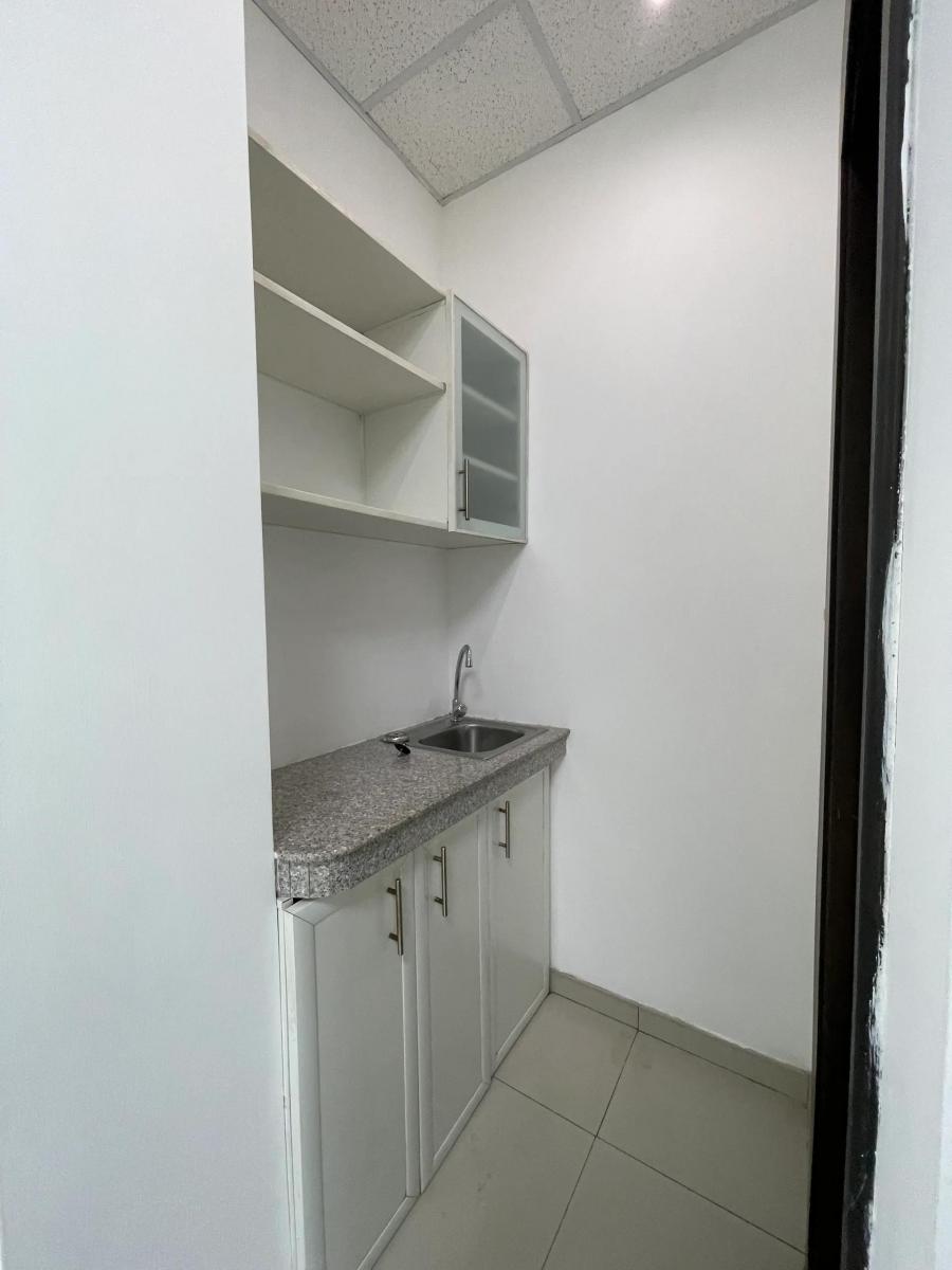 Oficina en Venta o Alquiler en Guayaquil, Garzota, 42 m², con Seguridad 24/7, Guayas — imagen 4