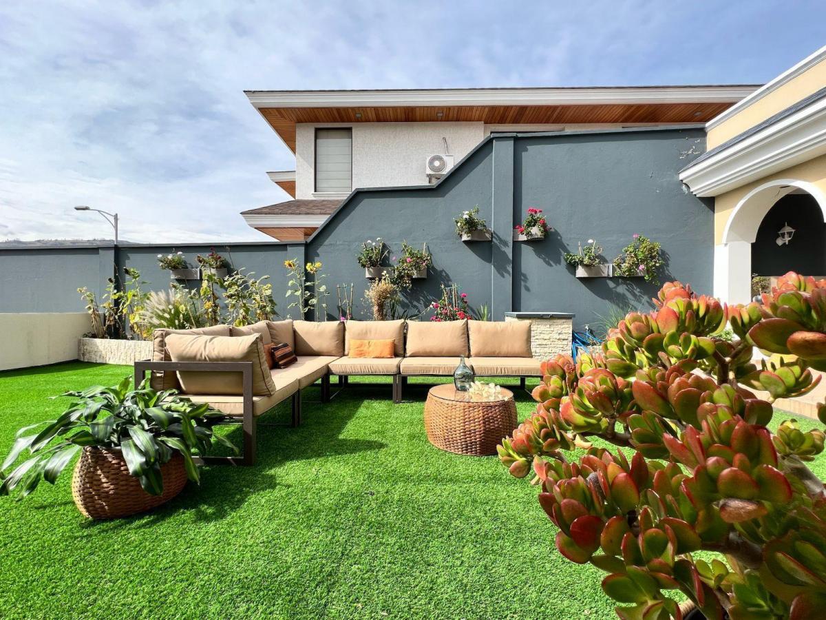 En Venta Casa de Lujo Dentro de Urbanización Cumbres del Valle — imagen 10