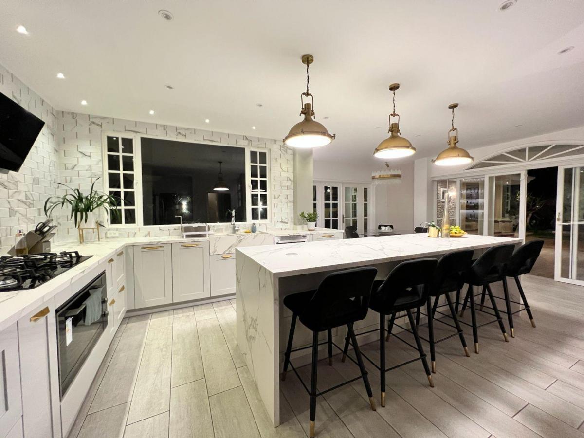 En Venta Casa de Lujo Dentro de Urbanización Cumbres del Valle — imagen 8