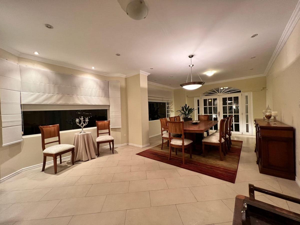 En Venta Casa de Lujo Dentro de Urbanización Cumbres del Valle — imagen 7