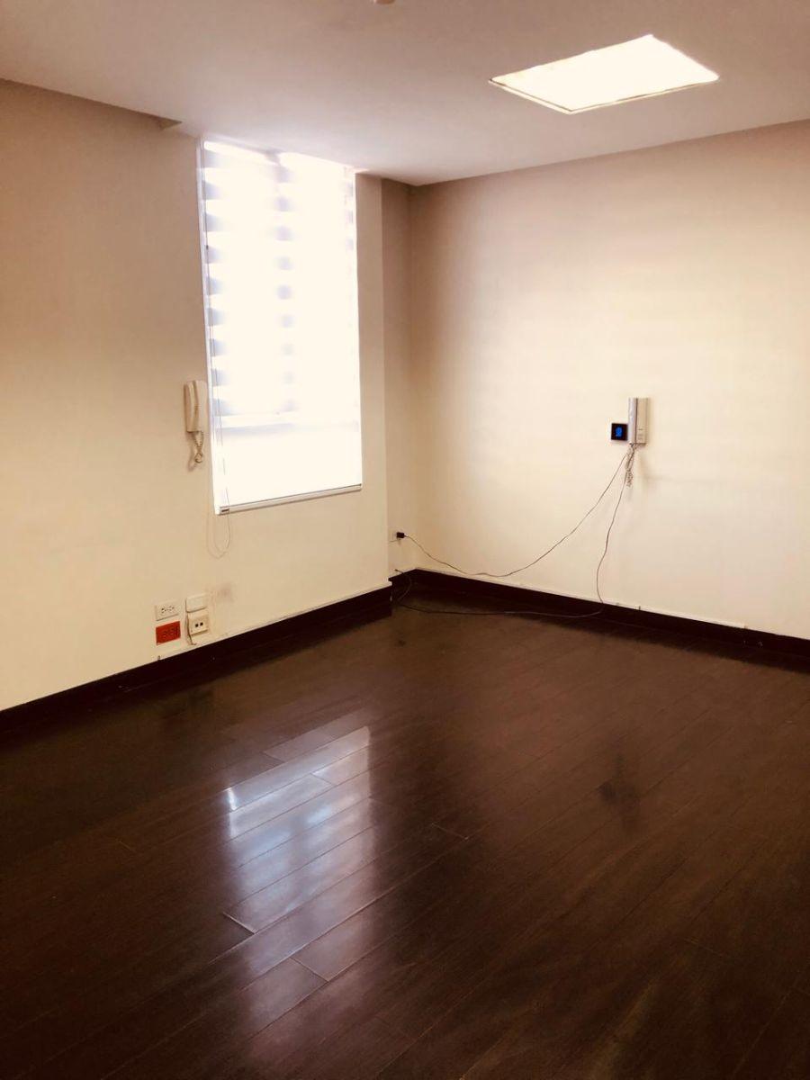 Av Orellana Vendo Oficina 147 m². Provincia de Pichincha — imagen 10