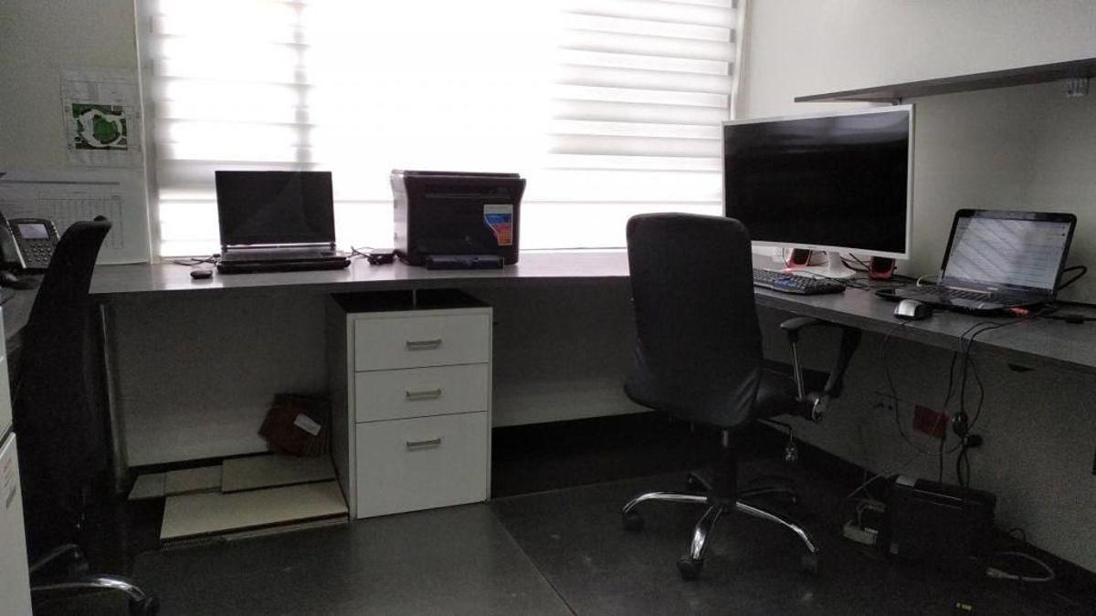 Av Orellana Vendo Oficina 147 m². Provincia de Pichincha — imagen 3