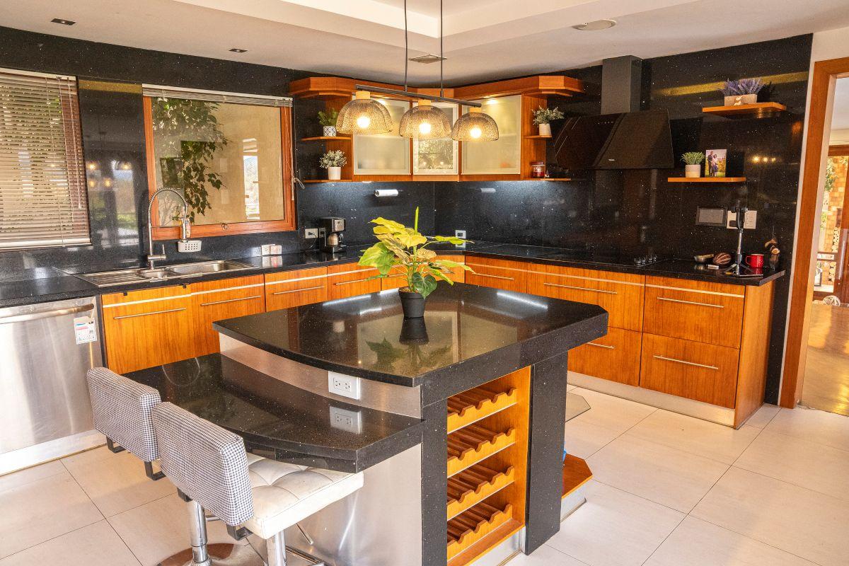 Casa en Venta 5 Dorm., Urb. Juan Montalvo — imagen 7