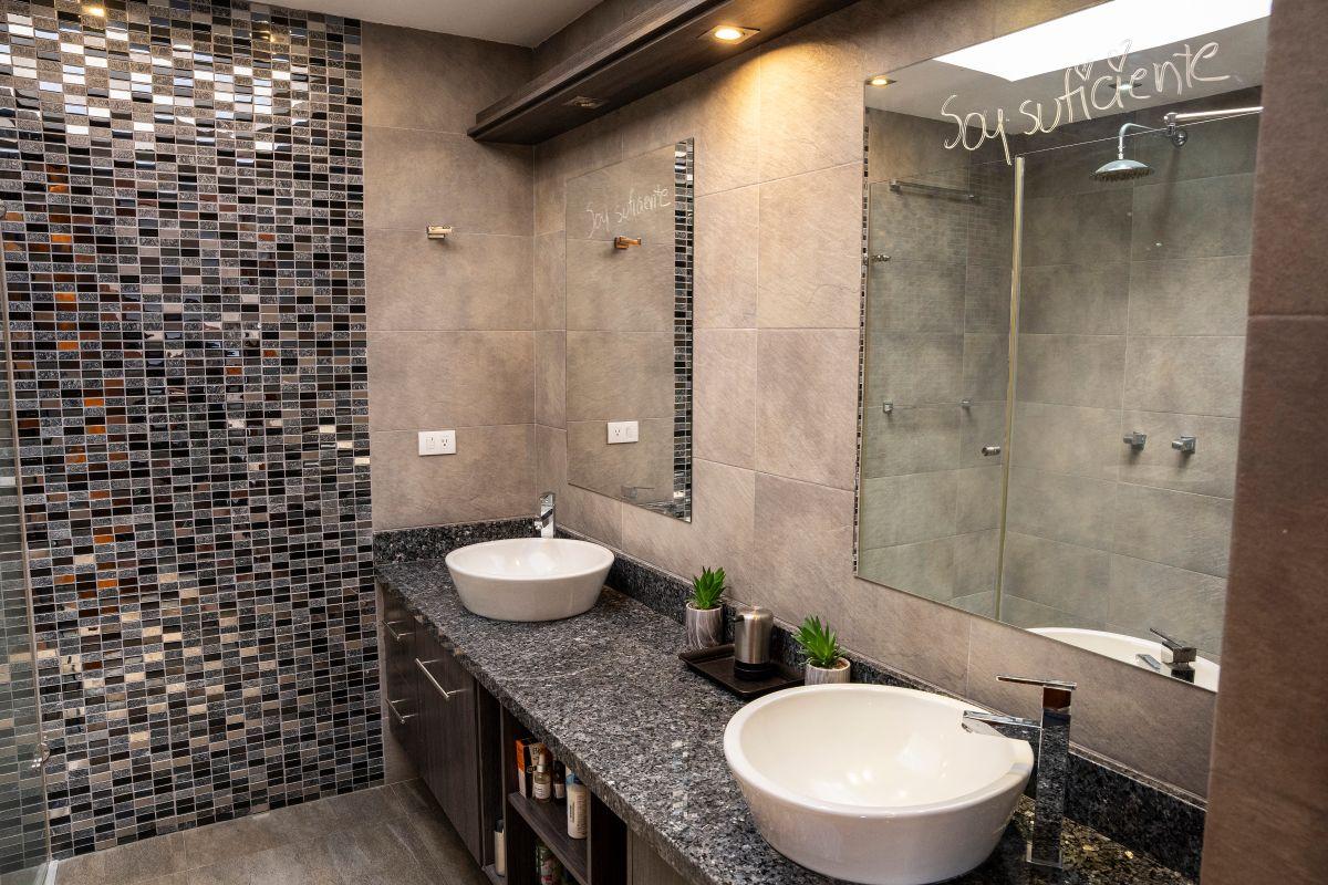 Casa en Venta 5 Dorm., Urb. Juan Montalvo — imagen 3