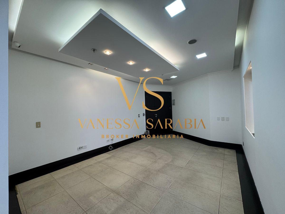 Oficina Comercial de 176 m² en Venta en La Carolina — imagen 10