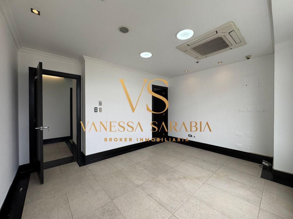 Oficina Comercial de 176 m² en Venta en La Carolina — imagen 4