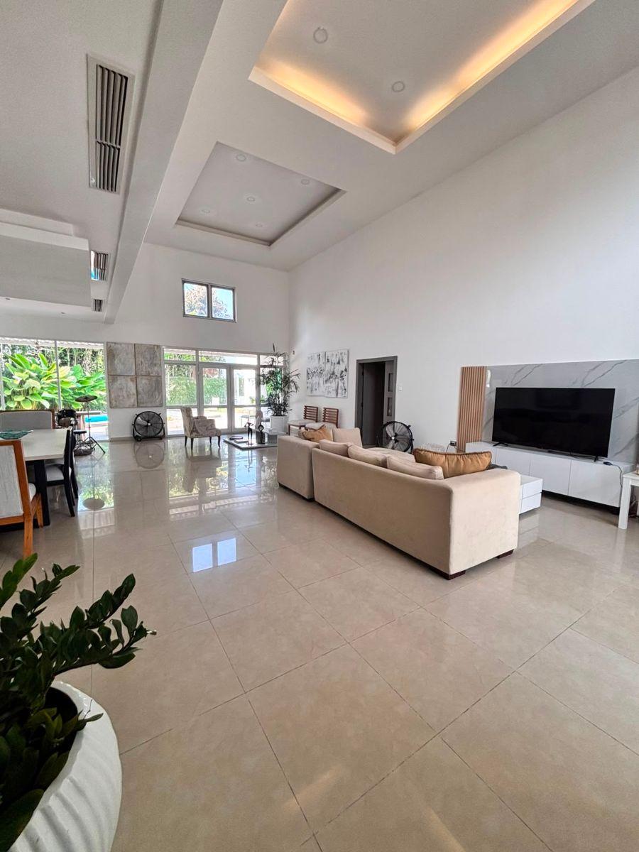 Vendo de Una Planta en Casa en El Cortijo, Guayas — imagen 10
