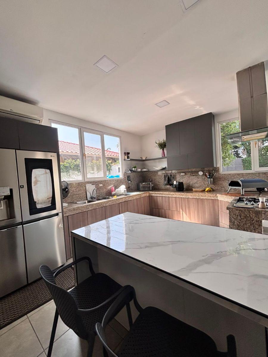 Vendo de Una Planta en Casa en El Cortijo, Guayas — imagen 3