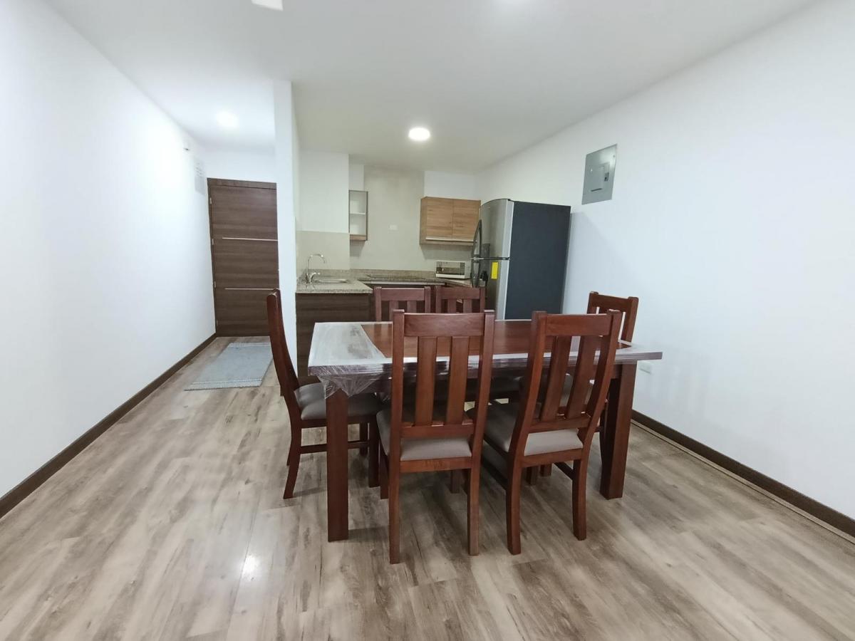 Vendo Amplio Departamento 2 Dorm. con Ascensor, Terraza 1 Parqueo — imagen 7