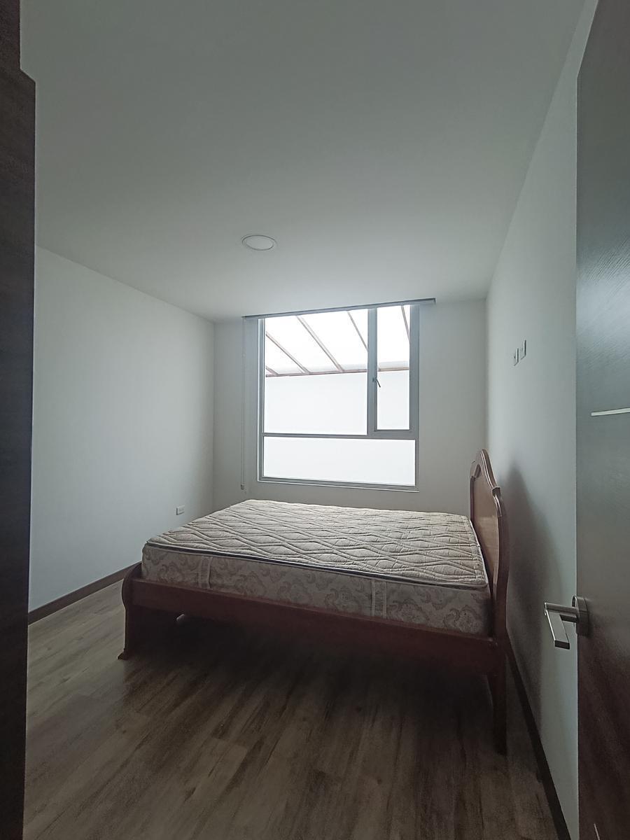 Vendo Amplio Departamento 2 Dorm. con Ascensor, Terraza 1 Parqueo — imagen 4