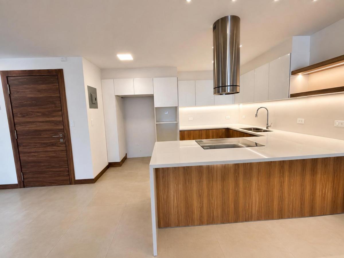 Vendo Espectacular Departamento, por Estrenar en Cumbayá — imagen 7