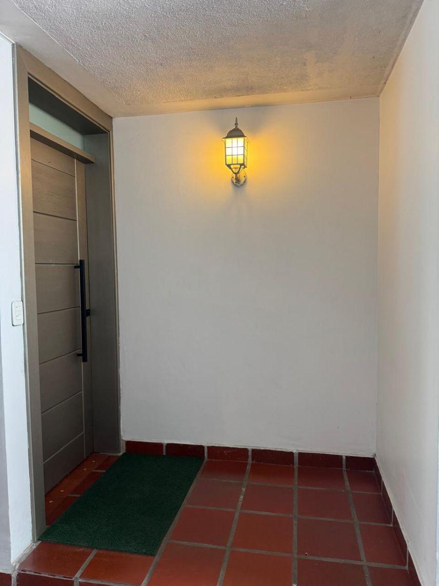 Local Comercial, Ubicado en Av con Alto Flujo Vehicular y Eje Comercial Interprovincial, Imbabura — imagen 6