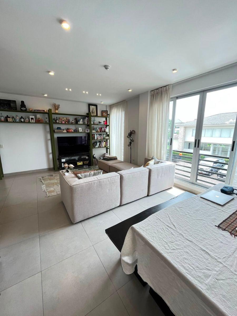 Vendo Lindo Departamento en Samborondon, Puerta Al Rio, 18 Meses de Antigüedad, 2 Parqueos, Guayas — imagen 8