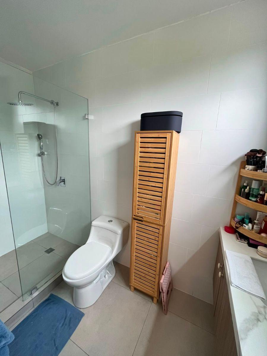 Vendo Lindo Departamento en Samborondon, Puerta Al Rio, 18 Meses de Antigüedad, 2 Parqueos, Guayas — imagen 3