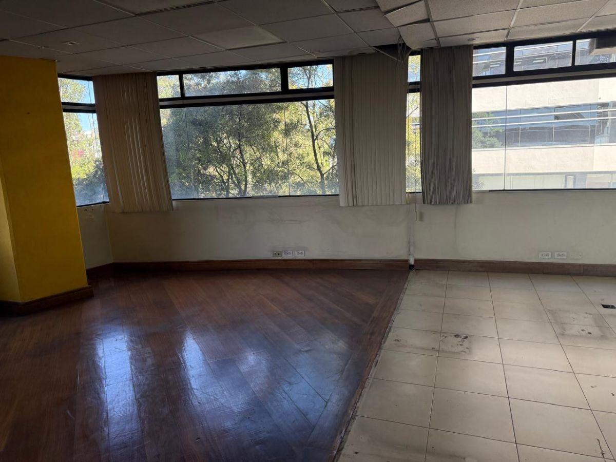 Oportunidad Vendo Oficina Ed. Rumiñahui – Sector La Carolina — imagen 3
