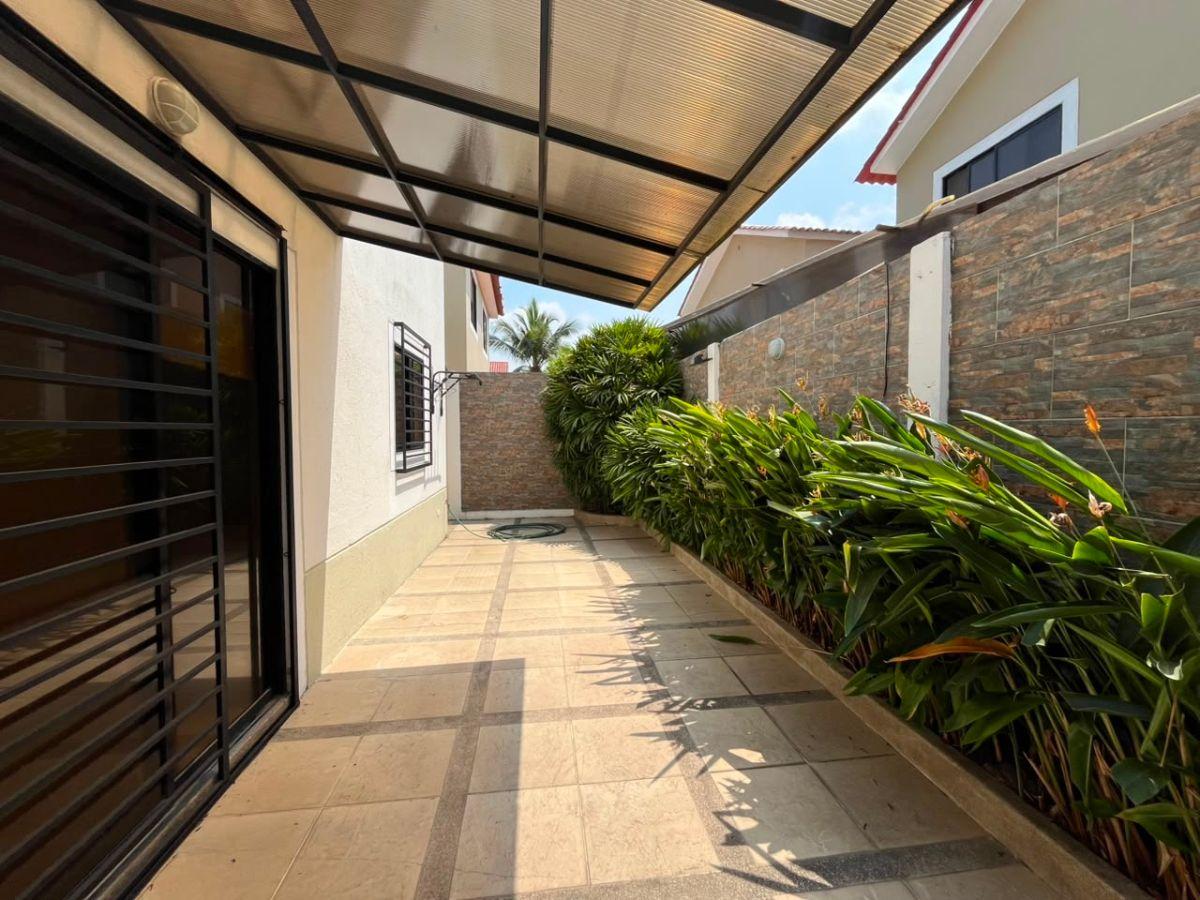 Venta de Casa en Ciudad Celeste Etapa La Ria Via Samborondon, Guayas — imagen 10