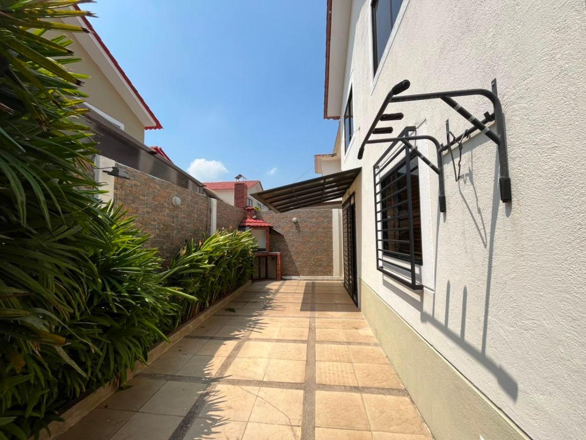 Venta de Casa en Ciudad Celeste Etapa La Ria Via Samborondon, Guayas — imagen 6