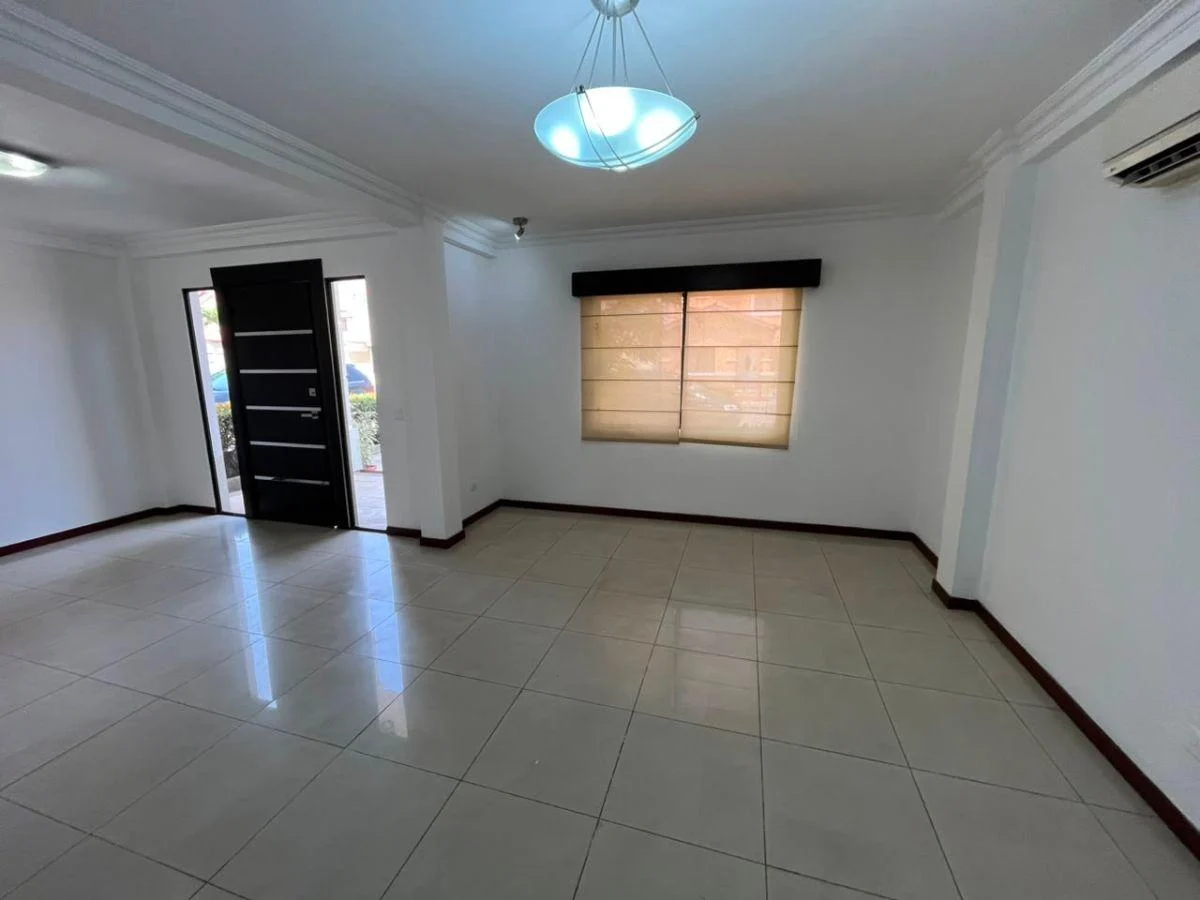 Venta de Casa en Ciudad Celeste Etapa La Ria Via Samborondon, Guayas — imagen 3
