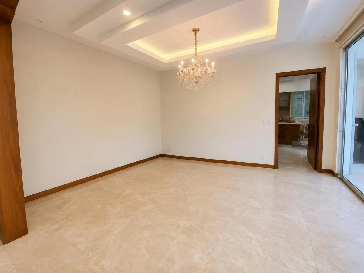 Casa en Venta – La Viña, Cumbayá: Acabados de Lujo | 230 m² de Jardín | Piscina | Parque Seguridad — imagen 4