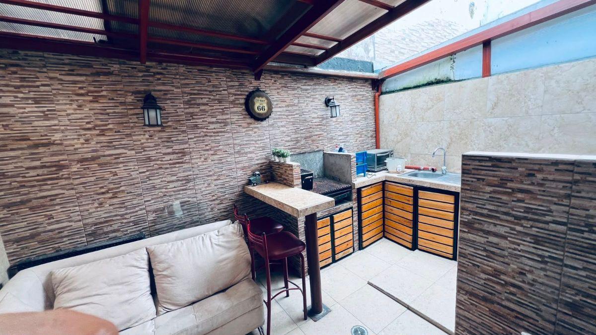 Casa de 150 m² con 3 Habitaciones en Venta en El Inca — imagen 4